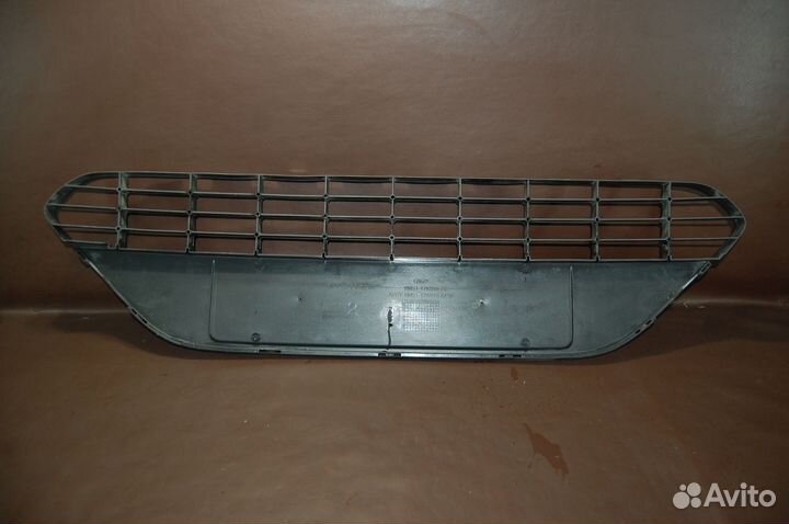 Решетка в бампер центральная - Ford Focus II