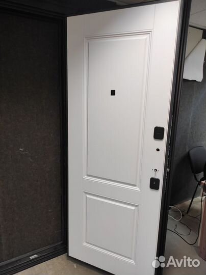 Дверь входная металлическая