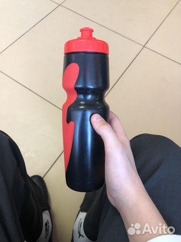 Пластиковая бутылка для воды футбольная