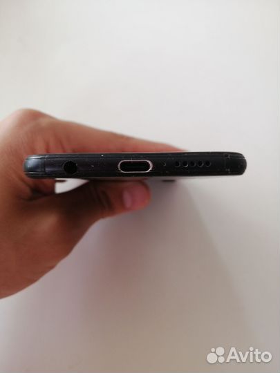 Телефон Huawei p20 lite