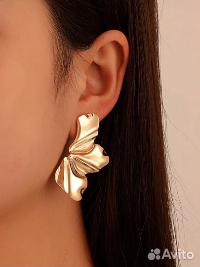 Серьги лепестки