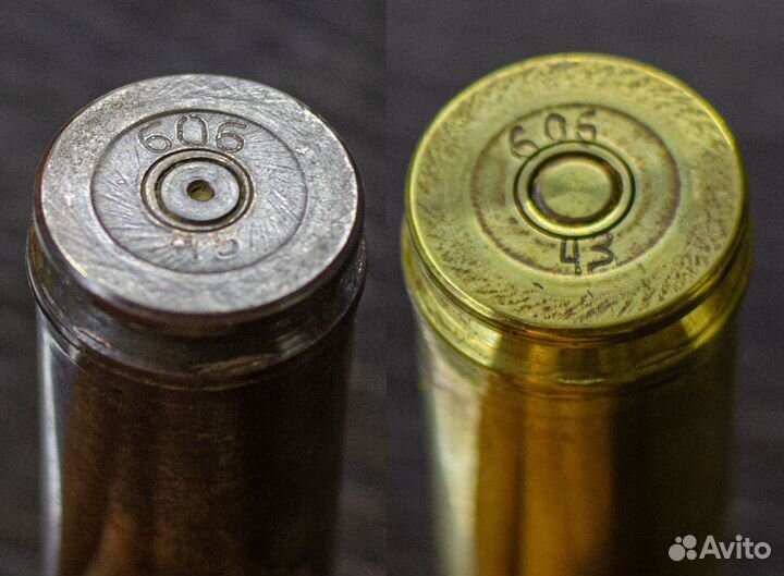 Стопки из гильз самолёта Ил-2 в кожаном футляре