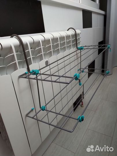 Сушилка для белья и обуви подвесная на батарею