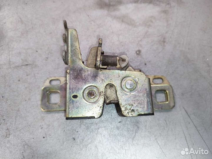 Замок багажника на Ford Mondeo II (Форд Мондео 2)