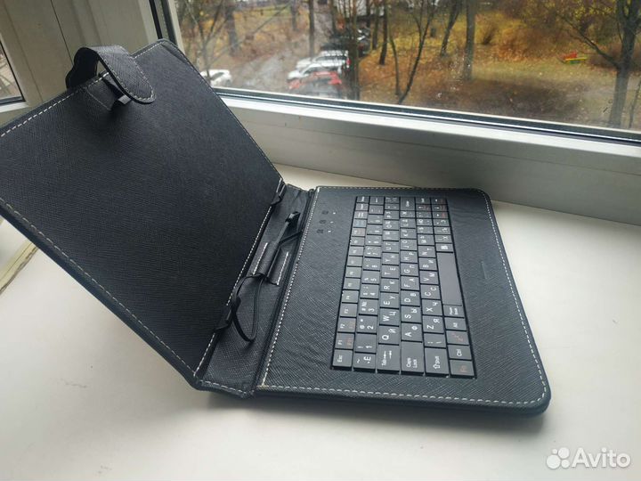 Чехол с клавиатурой для планшета 10