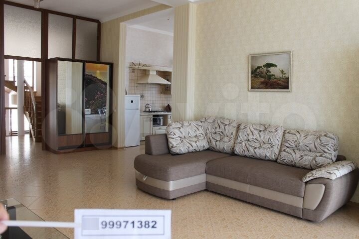 Дом 300 м² на участке 12 сот.