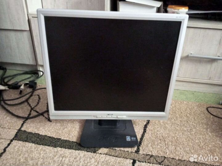 Монитор Acer 19