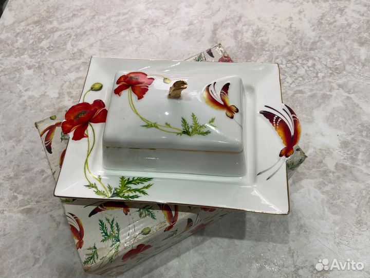 Блюдо фарфор