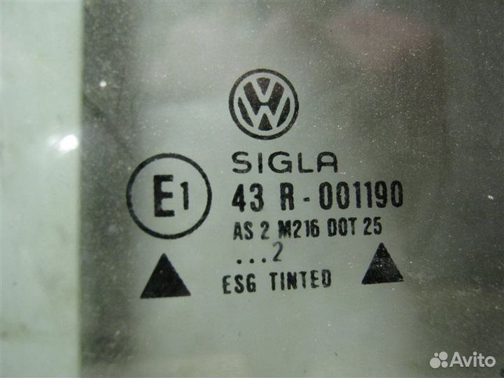 Стекло кузовное глухое левое Volkswagen Passat