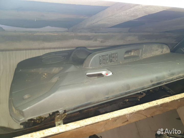 Водительское стекло на вортекс эстина 2013г