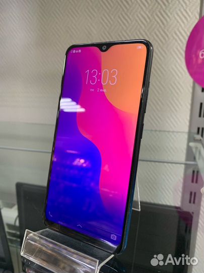 Смартфон Vivo 1820