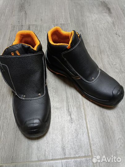 Ботинки. Ботинки для сварщиков