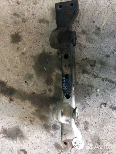 Балка передняя Kia Sorento 1