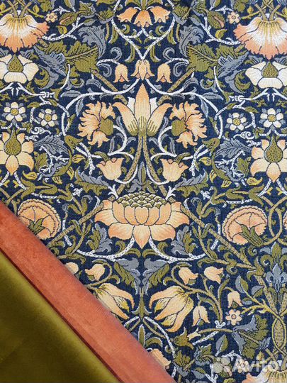 Ткань гобеленовая Клематисы фон синий