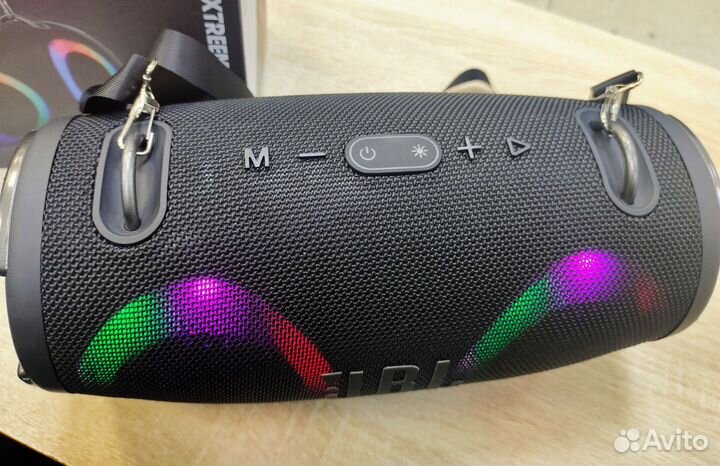 Блютуз колонка JBL