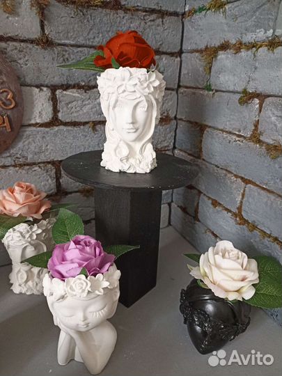 Кашпо mini с цветком