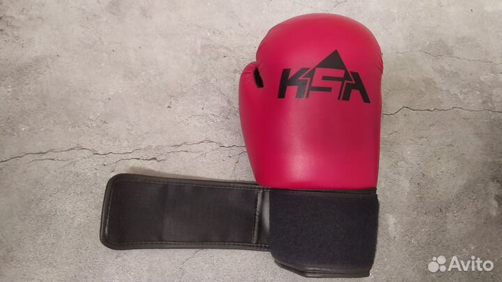 Новые перчатки для бокса. 10 oz