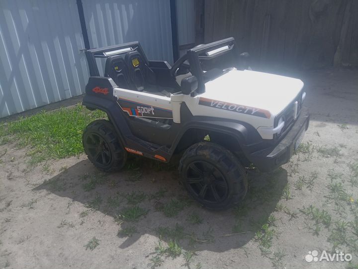 Внедорожник на радиоуправлении 14000