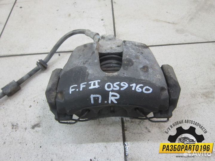 Суппорт передний правый Ford Focus II 2008-2011