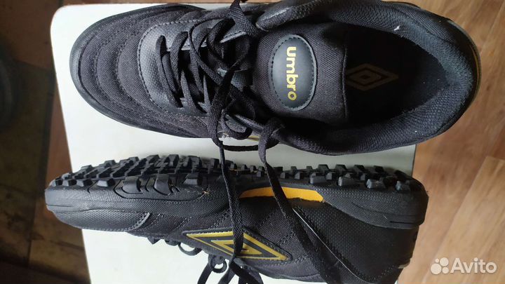 Футбольные бутсы 42 размер