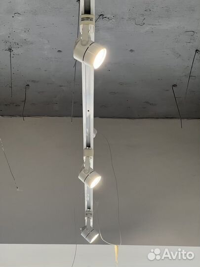 Трековый светильник белый