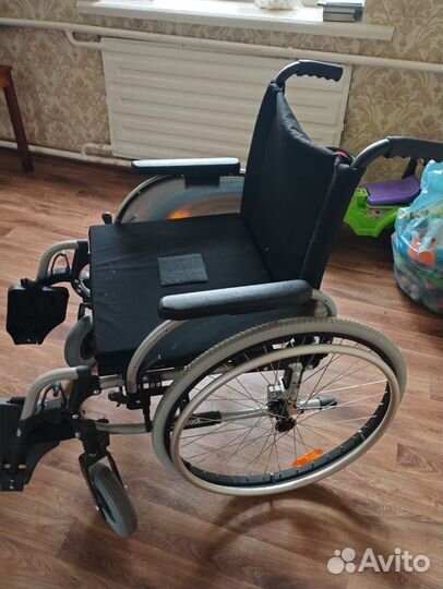 Коляска инвалидная