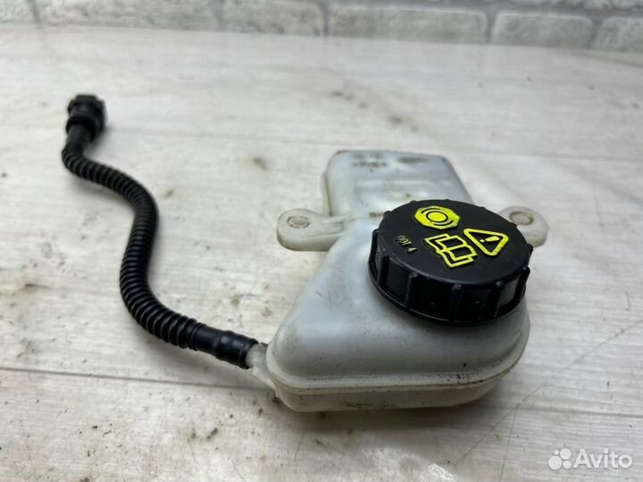 Бачок для тормозной жидкости Ford Transit Custom