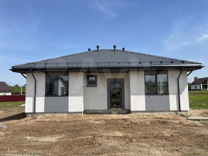 Коттедж 100 м² на участке 9 сот.