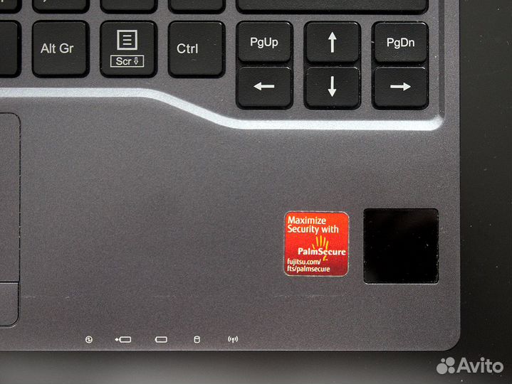 Fujitsu LifeBook U938 i7 8650U топовый и оч легкий