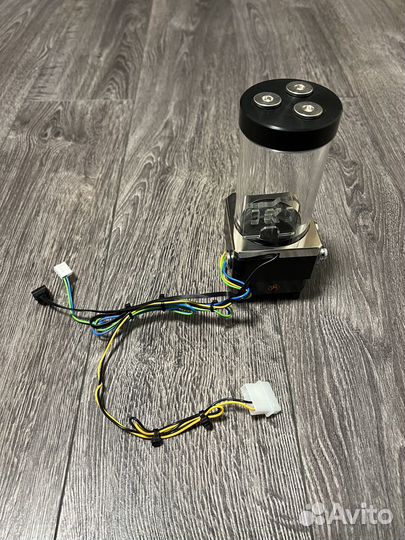 Помпа с резервуаром EK-Quantum Kinetic TBE 160 DDC