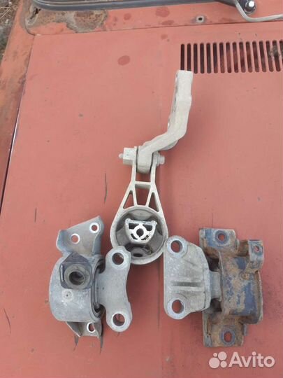 Подушка двигателя opel Corsa D