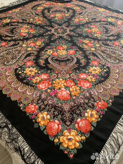 Павлово-Посадский шерстяной платок