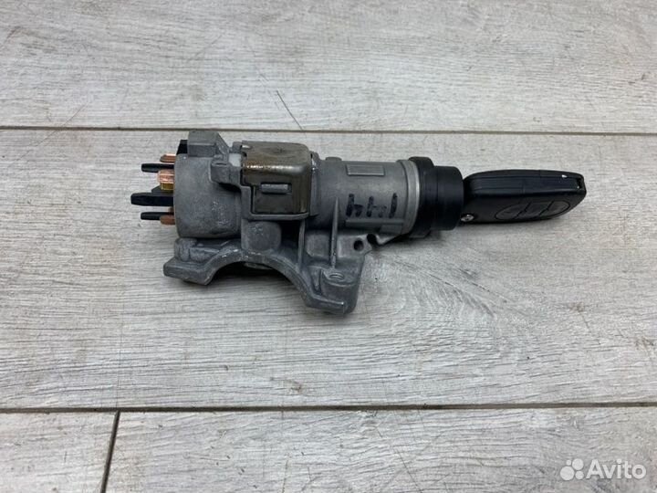 Замок зажигания Audi A4 универсал ALZ 2004