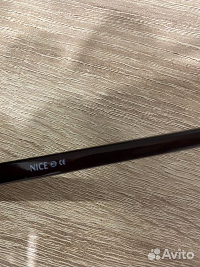 Солнцезащитные очки