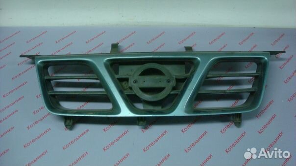 Nissan 62310-8H700 Решетка радиатора