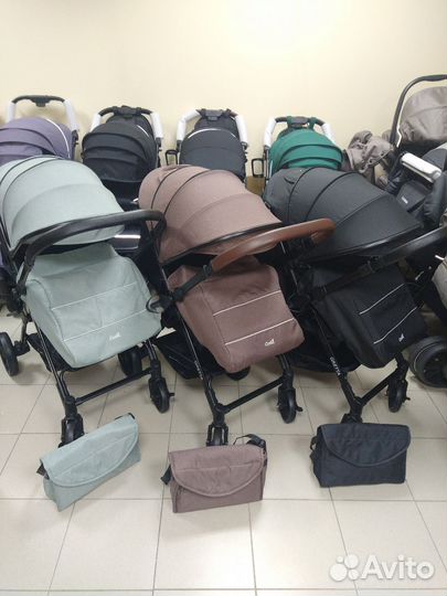 Новая коляска с перекидной ручкой Costa gretta