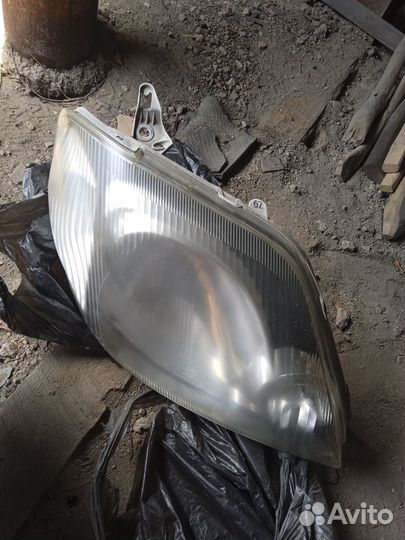 Прдам фара левая тойота филдер