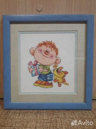 Картина интерьерная вышитая