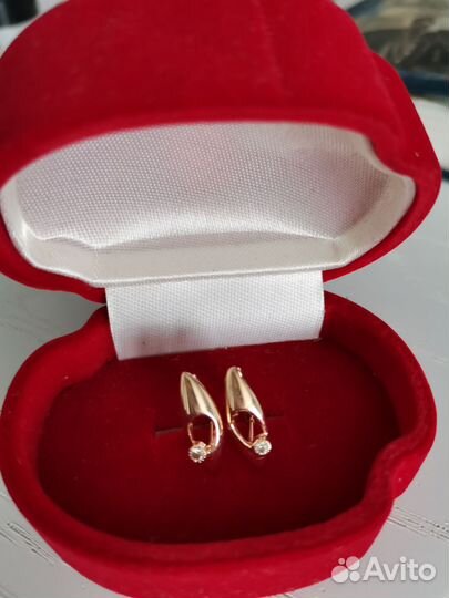 Золотые серьги