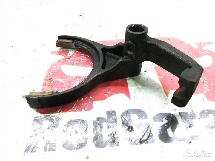 Вилка МКПП Mitsubishi L200 KB4T 4D56U 2012