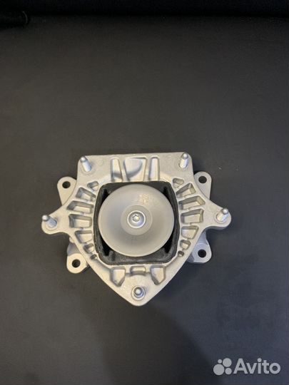 Опора подушка АКПП Mercedes-Benz A2052402500
