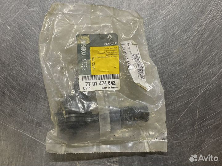 Наконечник тяги рулевой правый Kangoo I 1997-2009