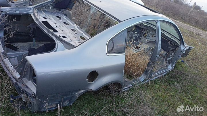 Фольксваген Пассат Б5+ заднее правое крыло четверт