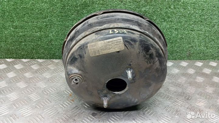 Вакуумник тормозной Land Rover Discovery 3