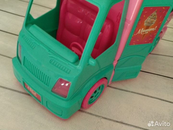 Фургон с мороженым