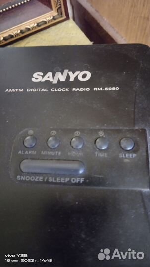 Часы-радио sanyo