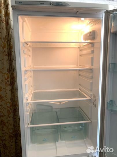 Холодильник Stinol