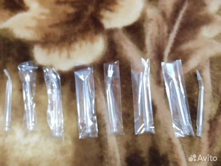 Ирригатор на зап. части. Зарядники, насадки