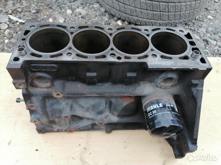 Блок двигателя Opel Z18XE