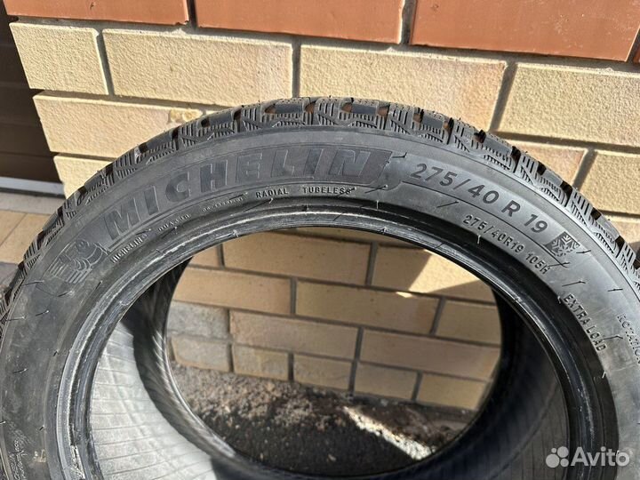 Michelin X-Ice North 4 275/40 R19 и 275/40 R19